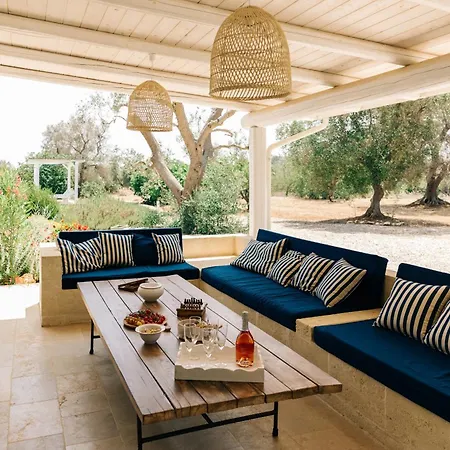 فيلة Trullo Matteo De Luxe Avec Piscine *